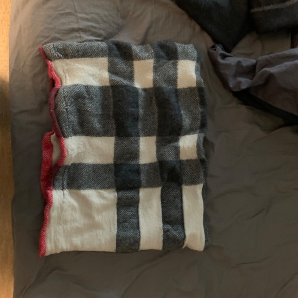 Burberry neck warmer - Picture 3 of 3